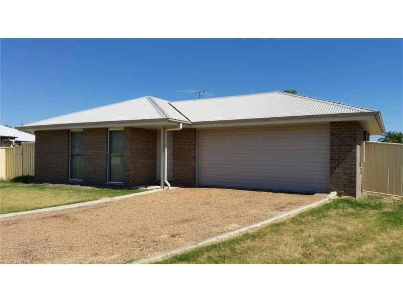 9 Dakota Place, Dalby QLD 4405