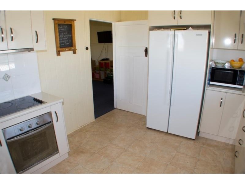 102 Hedge Road, Dalby QLD 4405