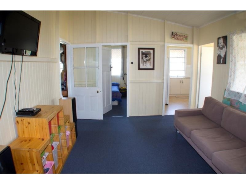 102 Hedge Road, Dalby QLD 4405