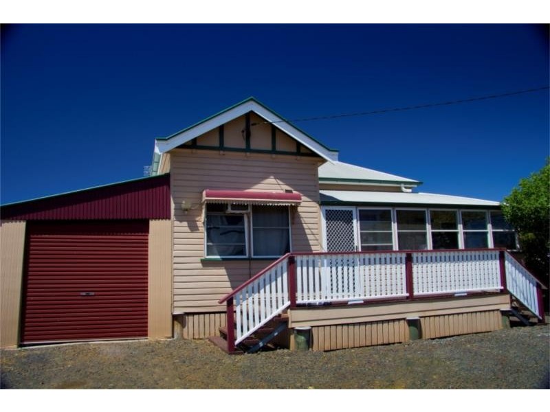 102 Hedge Road, Dalby QLD 4405