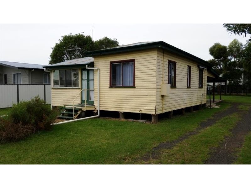 11 Clark Street, Dalby QLD 4405