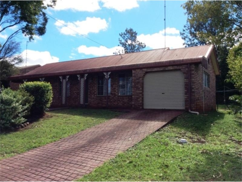 15 Agnes  Street, Centenary Heights QLD 4350