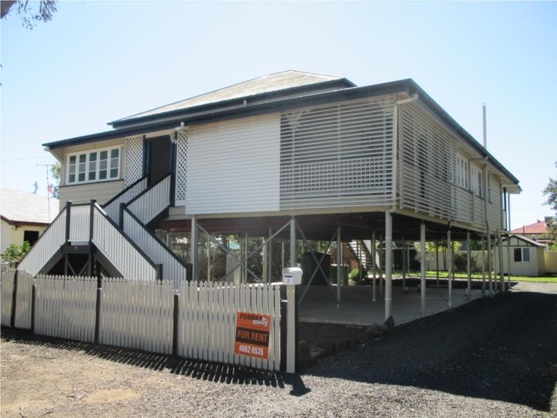 7 Loam Street, Dalby QLD 4405