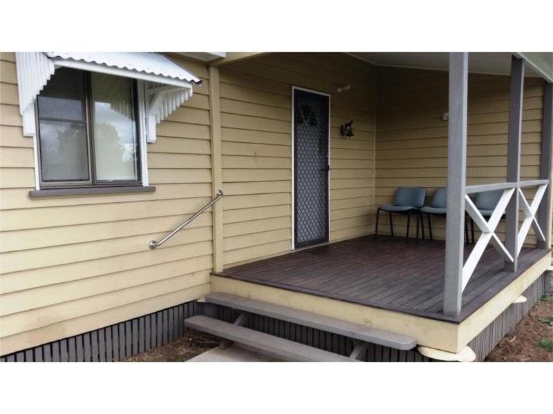 133 Pratten Street, Dalby QLD 4405