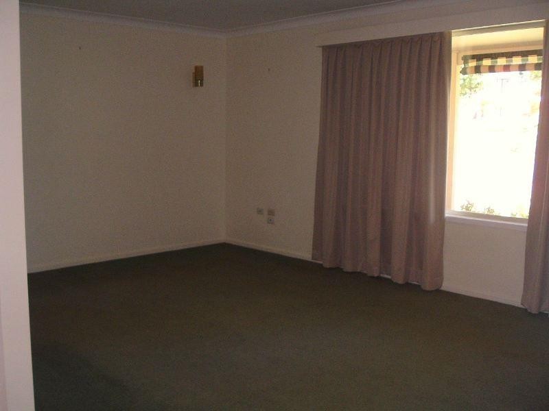 18 Diosma Street, Centenary Heights QLD 4350