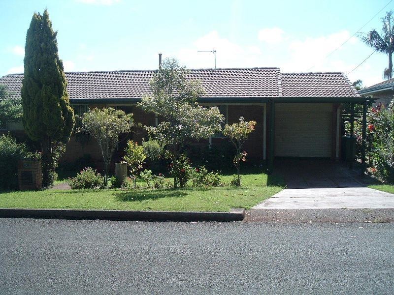 18 Diosma Street, Centenary Heights QLD 4350