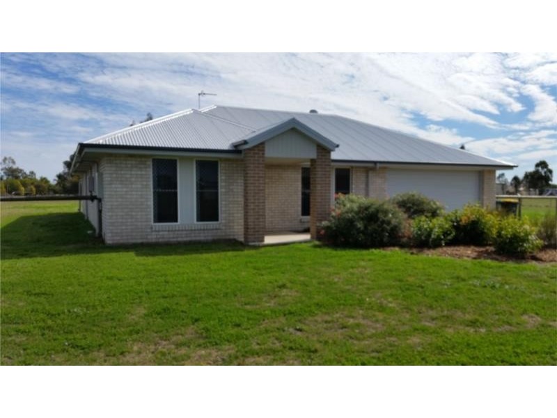 39 Vanessa Drive, Dalby QLD 4405