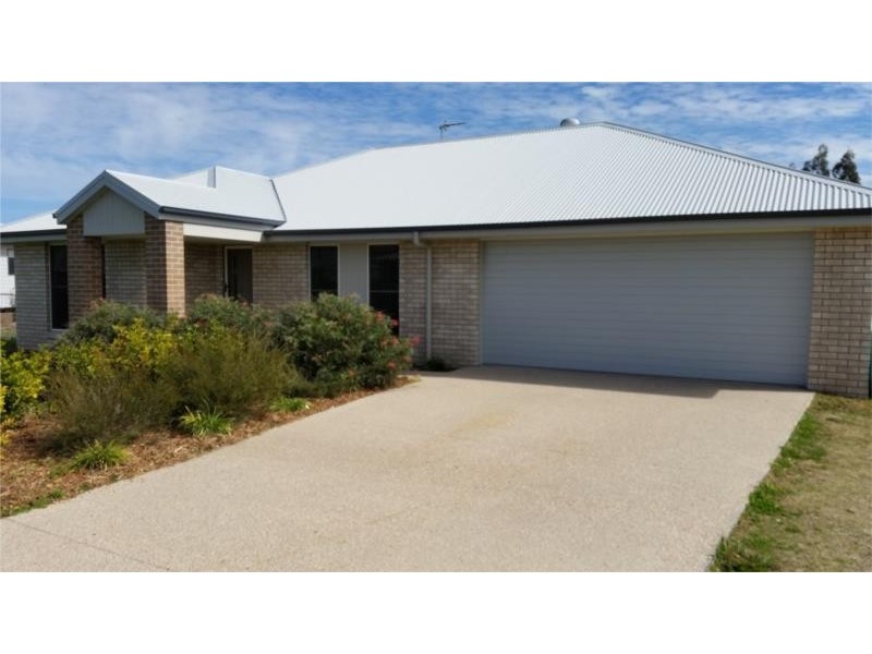 39 Vanessa Drive, Dalby QLD 4405