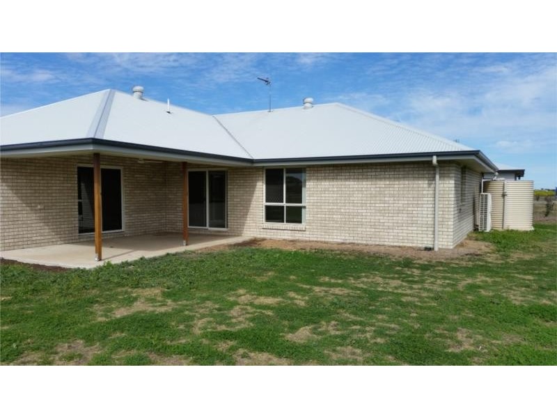 39 Vanessa Drive, Dalby QLD 4405