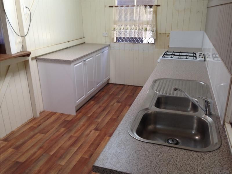 24 Etty Street, Dalby QLD 4405