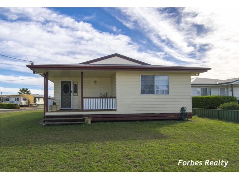 20 Leichhardt Avenue, Dalby QLD 4405
