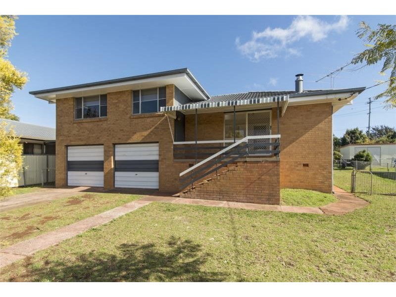 65 Noll Street, Kearneys Spring QLD 4350