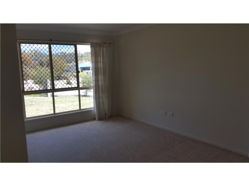 18 Roderick Drive, Cotswold Hills QLD 4350