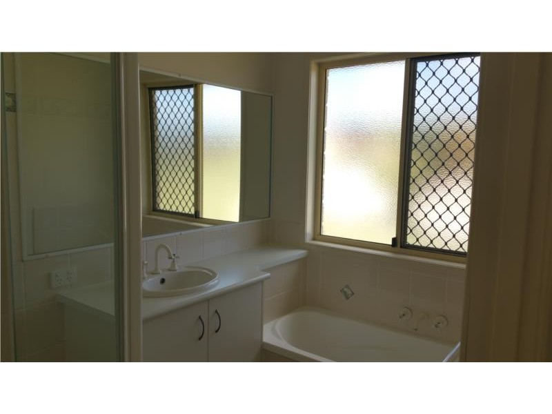 18 Roderick Drive, Cotswold Hills QLD 4350