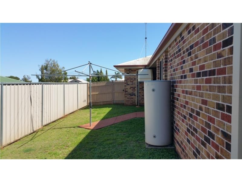 6 Nimrod Court, Wilsonton QLD 4350