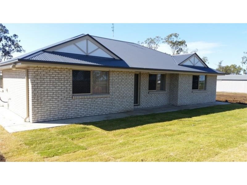 43 Hustons Place, Dalby QLD 4405