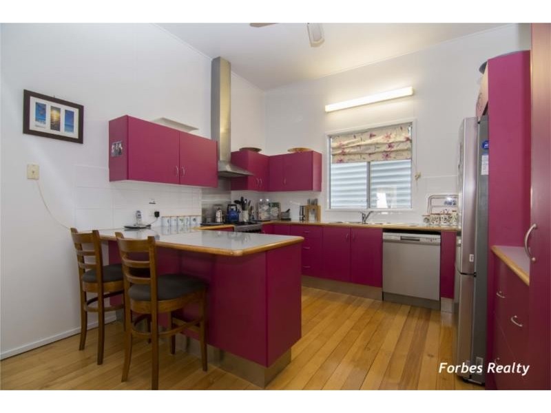 54 Pratten Street, Dalby QLD 4405
