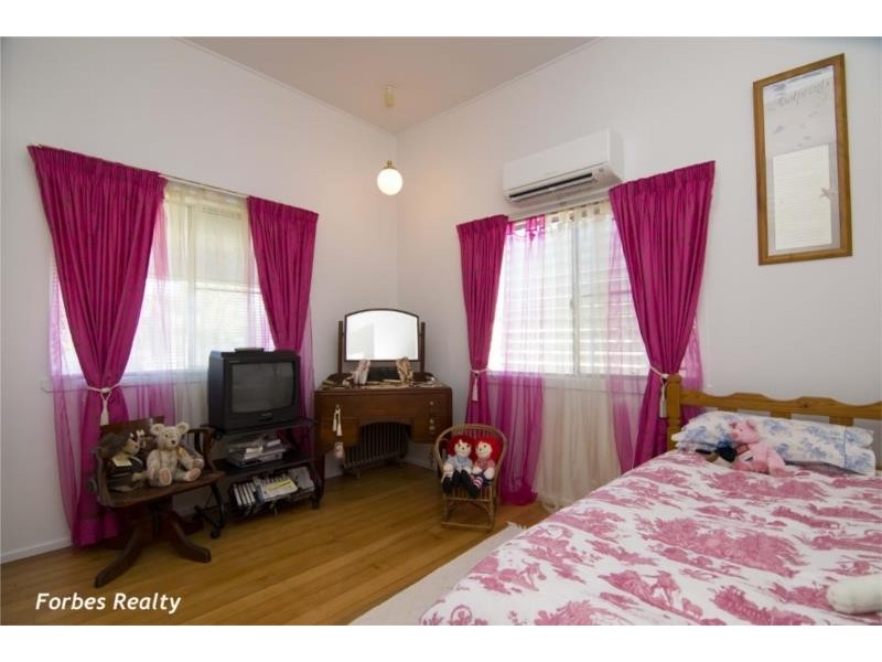 54 Pratten Street, Dalby QLD 4405