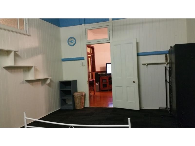 14 Rowland Court, Gowrie Mountain QLD 4350