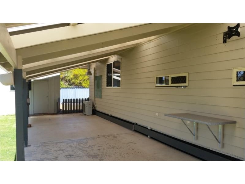 6  Oxley Place, Dalby QLD 4405