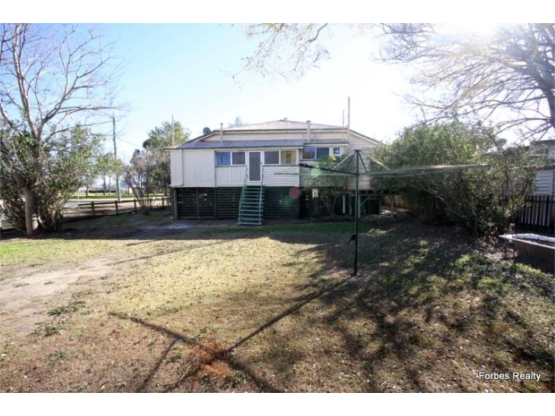 2 Matheson Street, Dalby QLD 4405