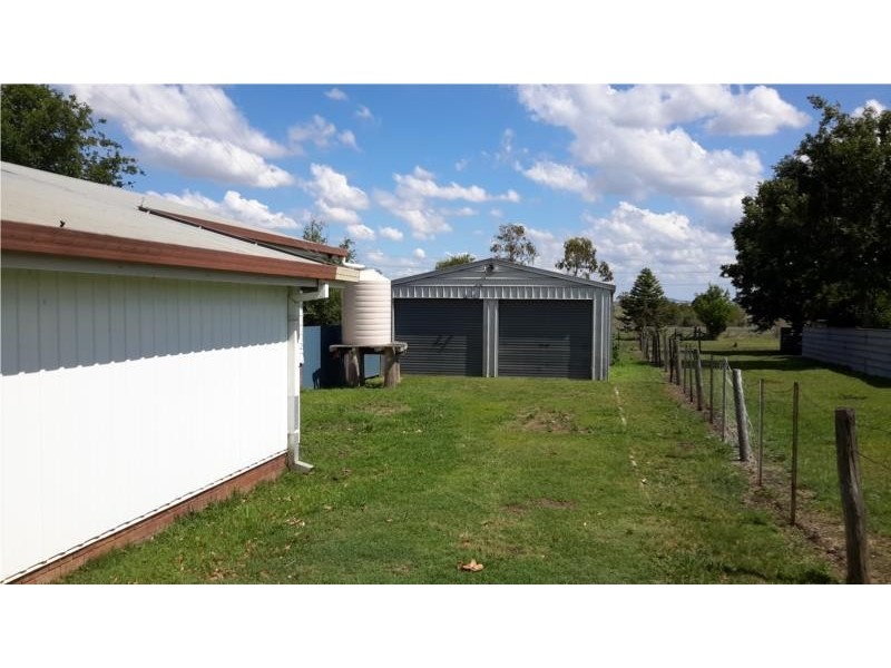 102 Main Street, Westbrook QLD 4350