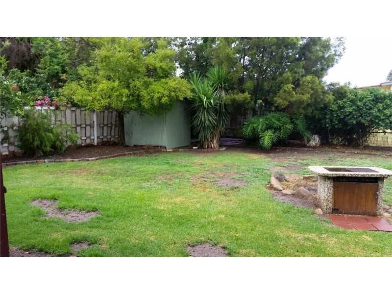 11 Hawthorne Street, Dalby QLD 4405