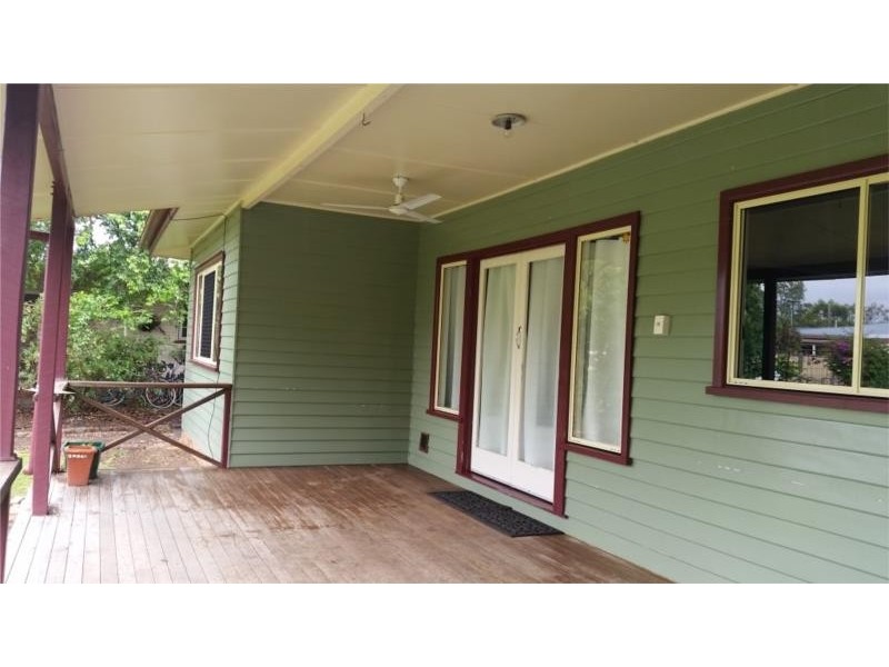11 Hawthorne Street, Dalby QLD 4405
