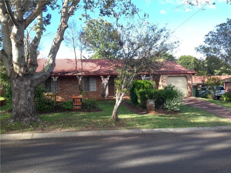 15  Agnes Street, Centenary Heights QLD 4350