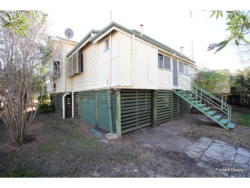 2 Matheson Street, Dalby QLD 4405