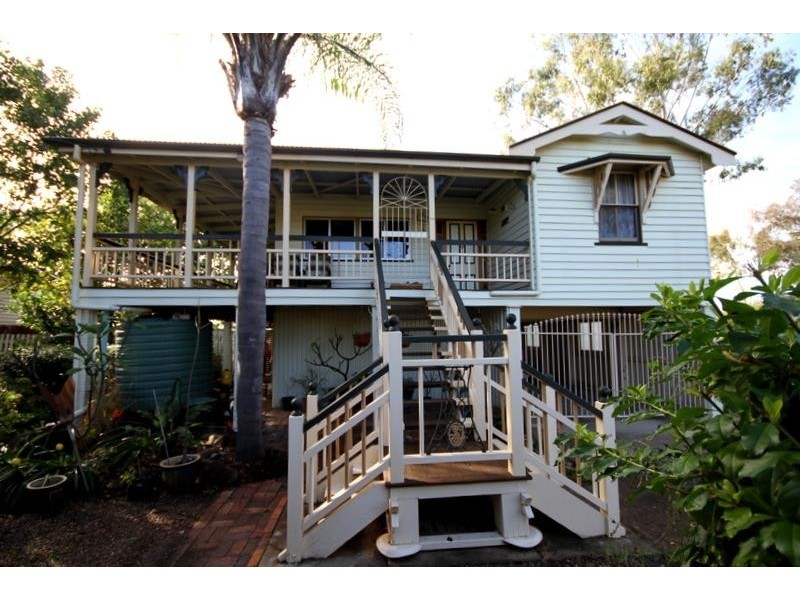 23 James Street, Dalby QLD 4405