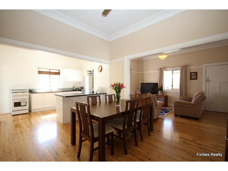 104 Condamine Street, Dalby QLD 4405