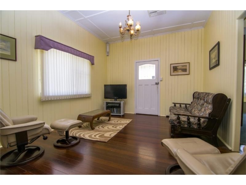 51 Nicholson Street, Dalby QLD 4405