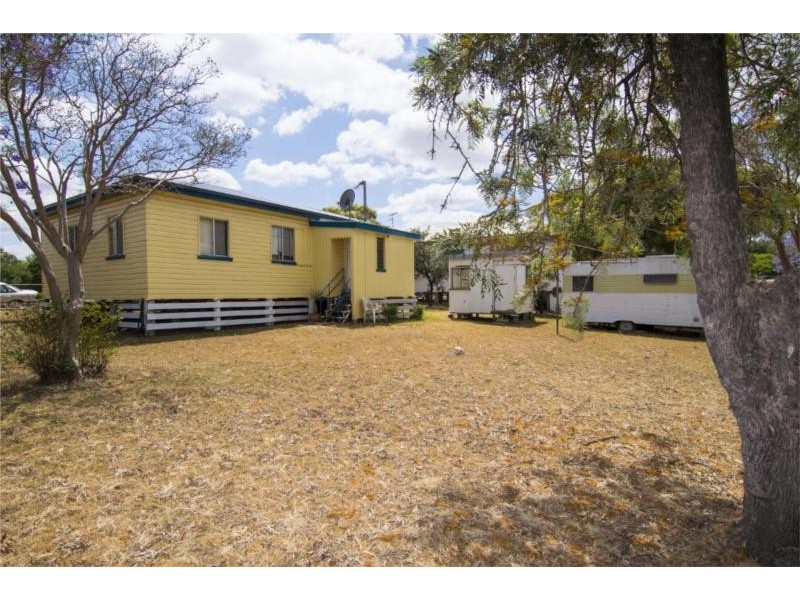 40 Geraghty Street, Cecil Plains QLD 4407