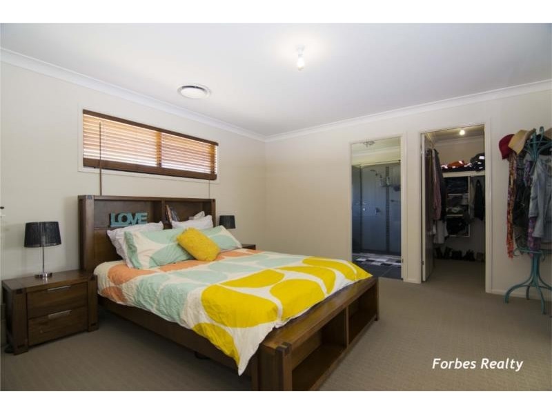 14 Vanessa Drive, Dalby QLD 4405