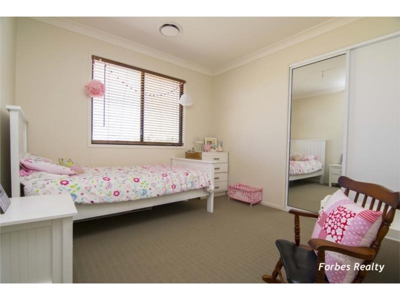 14 Vanessa Drive, Dalby QLD 4405