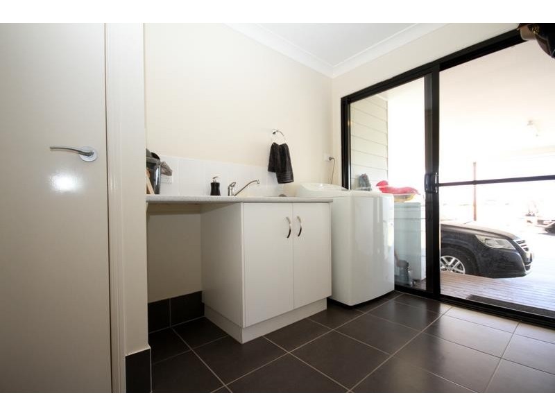 14 Vanessa Drive, Dalby QLD 4405