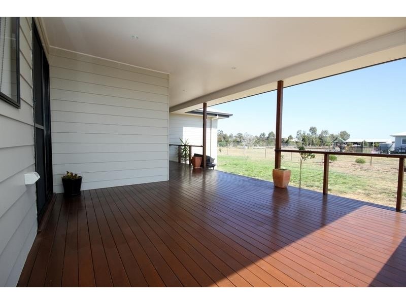 14 Vanessa Drive, Dalby QLD 4405