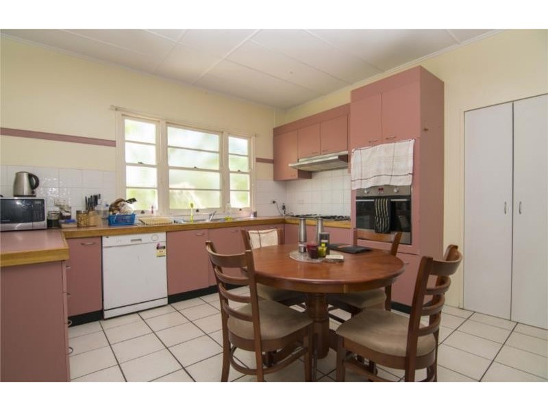 88 Bunya Street, Dalby QLD 4405