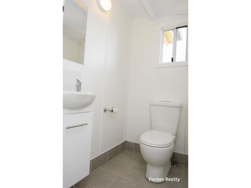2 Hedge Road, Dalby QLD 4405