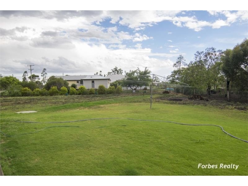 2 Hedge Road, Dalby QLD 4405