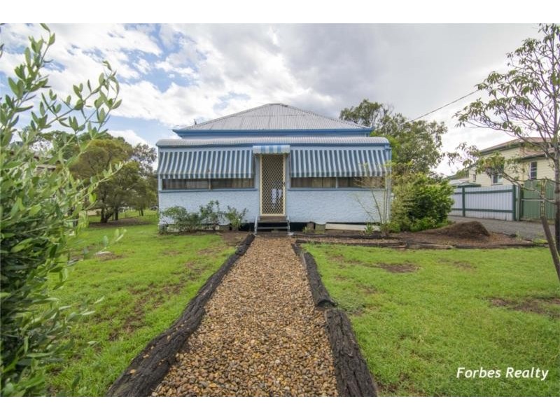 20  Bagot Street, Dalby QLD 4405