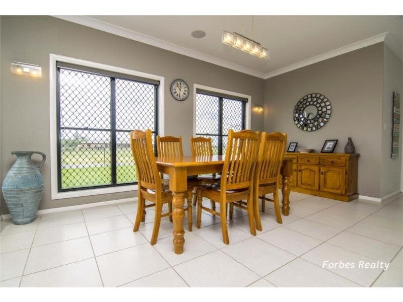 1 Vanessa Drive, Dalby QLD 4405