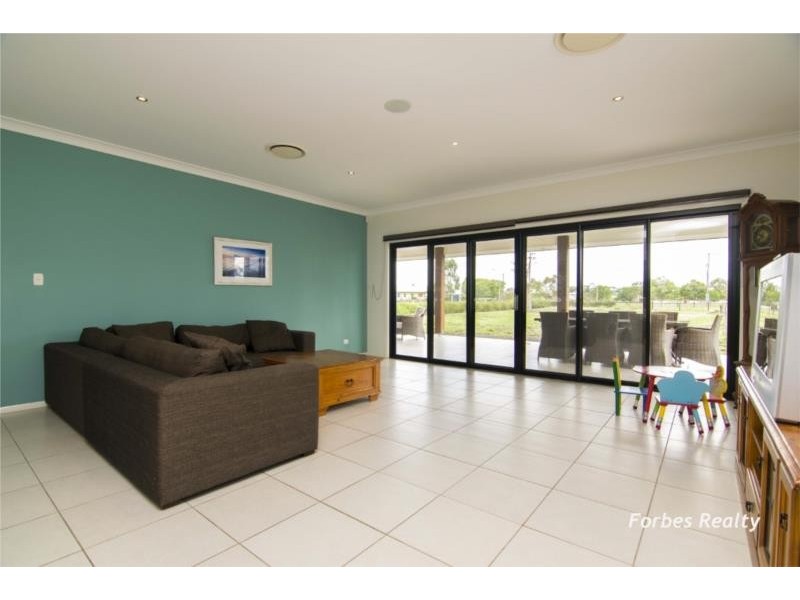 1 Vanessa Drive, Dalby QLD 4405