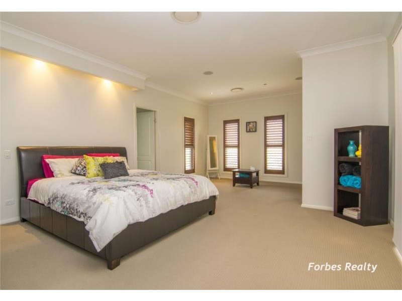 1 Vanessa Drive, Dalby QLD 4405