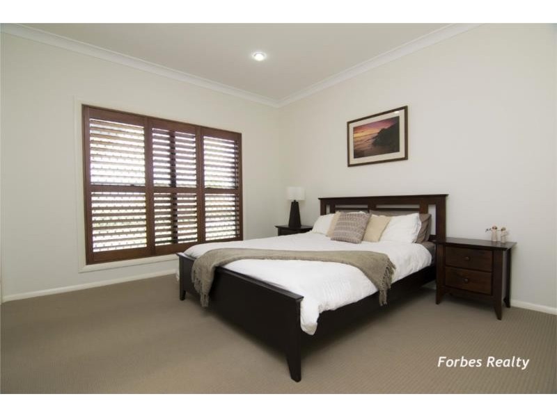 1 Vanessa Drive, Dalby QLD 4405