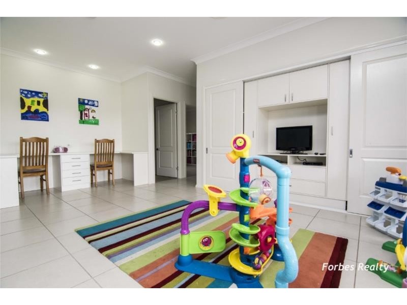 1 Vanessa Drive, Dalby QLD 4405