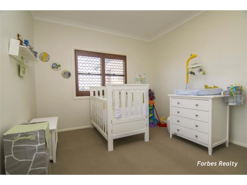 1 Vanessa Drive, Dalby QLD 4405