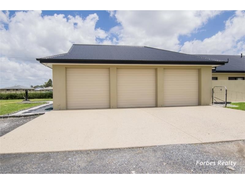 1 Vanessa Drive, Dalby QLD 4405