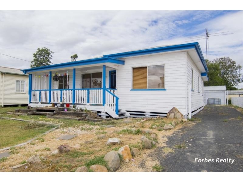 76 Wood Street, Dalby QLD 4405